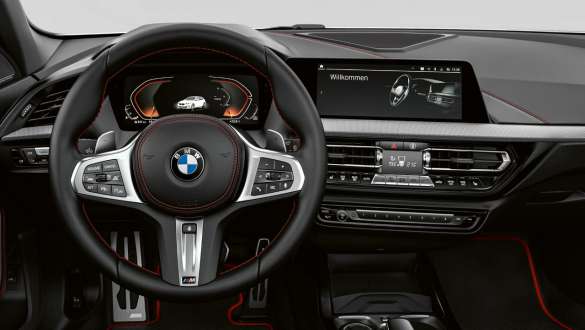 BMW 1. sērijas 128ti F40, M ādas stūre ar kontrastējošu šuvumu BMW 1. sērijas 128ti F40, M ādas stūre ar kontrastējošu šuvumu