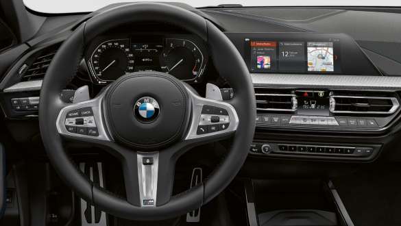 BMW 1. sērijas F40, M sporta stūres iekārta BMW 1. sērijas F40 ar M sporta stūres iekārtu