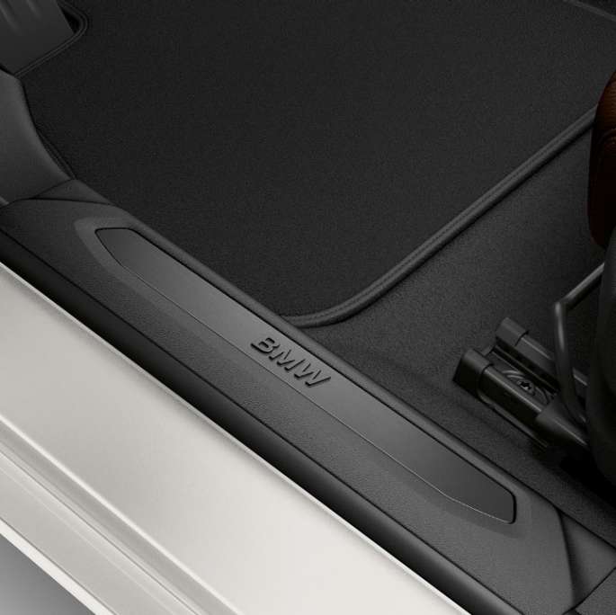 Durvju sliekšņu apdare, BMW 2. sērijas Gran Coupé, Advantage modelis Durvju sliekšņu apdare, BMW 2. sērijas Gran Coupé, Advantage modelis, F44, salons