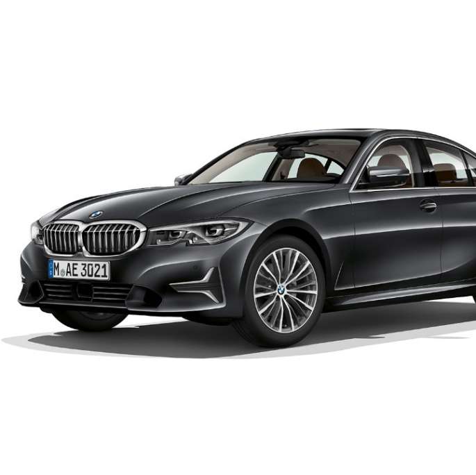 BMW 3. sērijas Sedan, Luxury Line modelis BMW 3. sērijas Sedan kā Luxury Line modeļa momentuzņēmums no sāna.