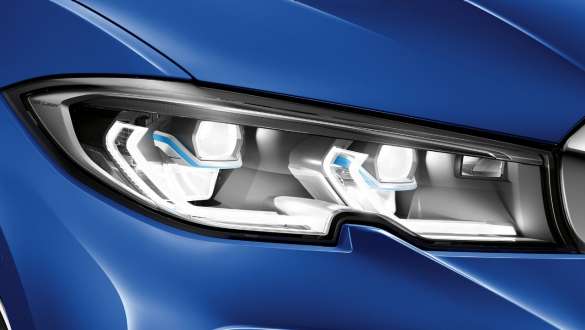 BMW 3. sērijas Sedan, BMW Laserlight Priekšējo lukturu ar BMW Laserlight tuvplāns no kreisā sāna.