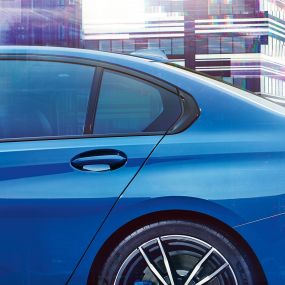 BMW 3. sērijas Sedan, Hofmeistera izliekums Lorem ipsum.