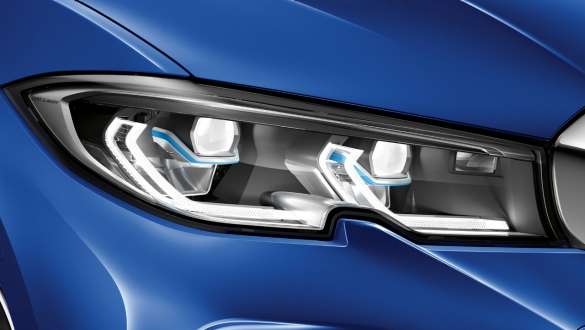 BMW 3. sērijas Sedan (G20), BMW Laserlight. BMW 3. sērijas Sedan (G20), BMW Laserlight. Priekšējo lukturu ar BMW Laserlight tuvplāns no kreisā sāna.