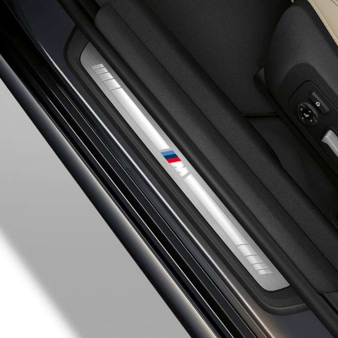 M Sport modeļa durvju sliekšņu apdare BMW 3. sērijas Touring, M Sport modeļa durvju sliekšņu apdare