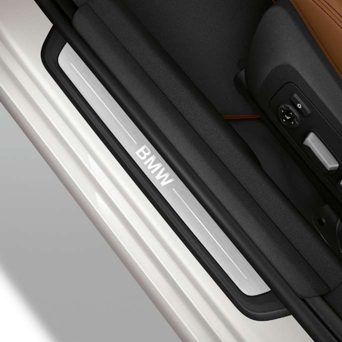 Luxury Line modeļa durvju sliekšņu apdare BMW 3. sērijas Touring, Luxury Line modeļa durvju sliekšņu apdare
