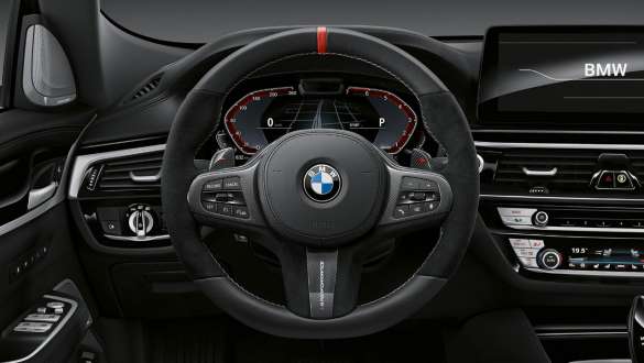 M Performance stūre, BMW 6. sērijas Gran Turismo, G32, 2020 M Performance stūre, BMW 6. sērijas Gran Turismo G32, 2020, tuvplāns