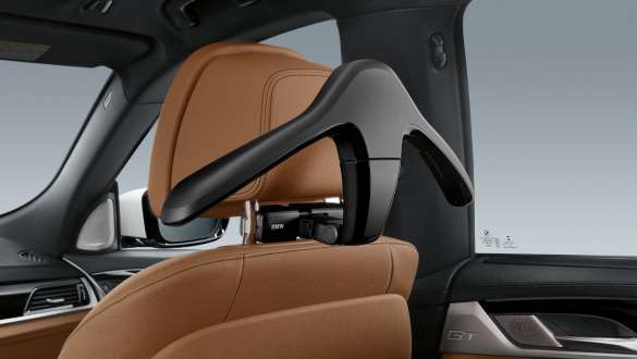 BMW drēbju pakaramais, Black krāsa, Travel & Comfort, BMW 6. sērijas Gran Turismo, G32, 2020 BMW drēbju pakaramais, Black krāsa, Travel & Comfort, BMW 6. sērijas Gran Turismo, G32, 2020, tuvplāns