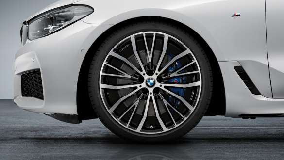 21 collu divtoņu BMW vieglmetāla disks V-spoke 687. stils, viens priekšējais disks bez riepas, BMW 6. sērijas Gran Turismo, G32, 2020 21 collu divtoņu BMW vieglmetāla disks V-spoke 687. stils, viens priekšējais disks bez riepas, BMW 6. sērijas Gran Turismo, G32, 2020, tuvplāns