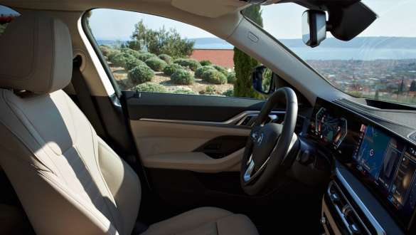 Priekšējie sēdekļi, BMW i4, G26, 2021 Priekšējie sēdekļi, BMW i4, G26 2021, salons