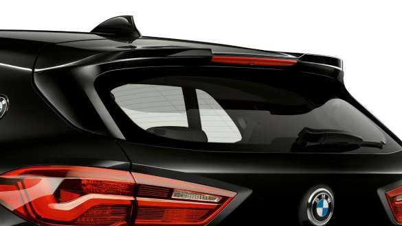 M aizmugurējais spoileris, BMW X2 M35i M aizmugurējais spoileris, BMW X2 M35i, metāliska Sapphire Black krāsa, F39, tuvplāns, aizmugure
