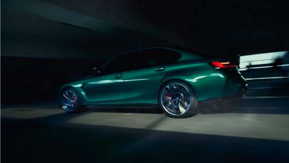 M raksturīgā balstiekārta, BMW M3 Sedan, G80, 2020 BMW M3 Sedan, G80, 2020, Isle of Man Green krāsa, M raksturīgā balstiekārta, sānskats
