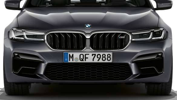 M elipsveida režģis, BMW M5 M F90, 2020, priekšpuses skats M elipsveida režģis, BMW M5, F90, LCI, atjaunināts, 2020, metāliska Brands Hatch Grey krāsa, priekšpuses skats