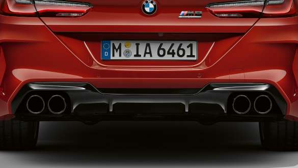 M sporta izplūdes sistēma. BMW M8 Competition Cabrio ar M sporta izplūdes sistēmu.
