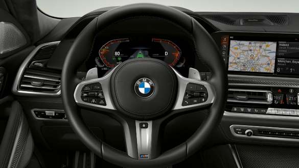 BMW X6 M50i, salons, M ādas stūre Tuvplāns, BMW X6 M50i, M50d, G06, SUV, salons, M ādas stūre