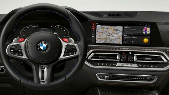 M īpašais instrumentu panelis BMW X6 M Competition automobilī M īpašais instrumentu panelis, BMW X6 M Competition F96 SUV 2020, kokpits