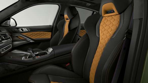 M daudzfunkciju sēdekļi BMW X6 M Competition F96 automobilī M daudzfunkciju sēdekļi ar Merino ādas apdari, BMW X6 M Competition F96, 2020, SUV, salons