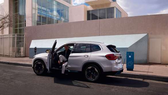 BMW iX3, G08, 2020, vadības displejs, salons BMW iX3, G08, 2020, vadības displejs, salons