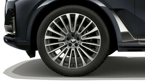 BMW X7 22 collu vieglmetāla diski BMW X7 22 collu vieglmetāla disku tuvplāns