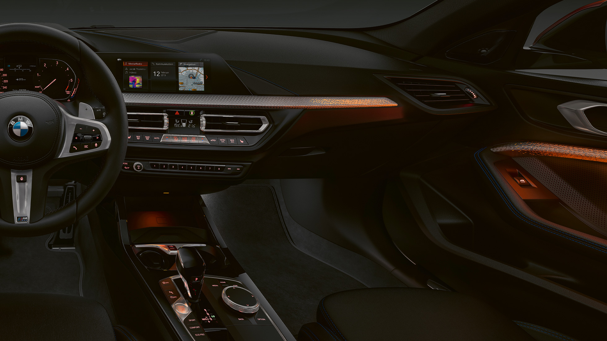 “Illuminated Boston” salona apdares elementi. BMW 1. sērijas M Sport modelis, Illuminated Boston salona apdares elementi.