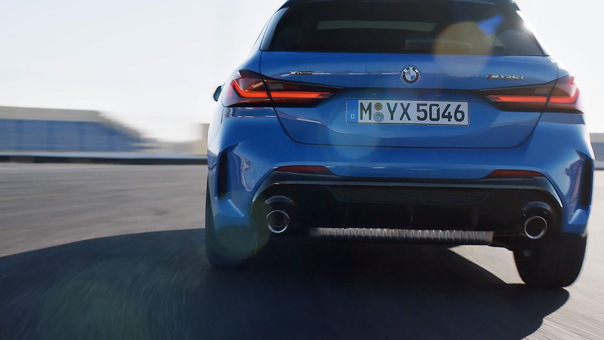 M sporta stūres iekārta. BMW 1. sērija ar M sporta stūres iekārtu.