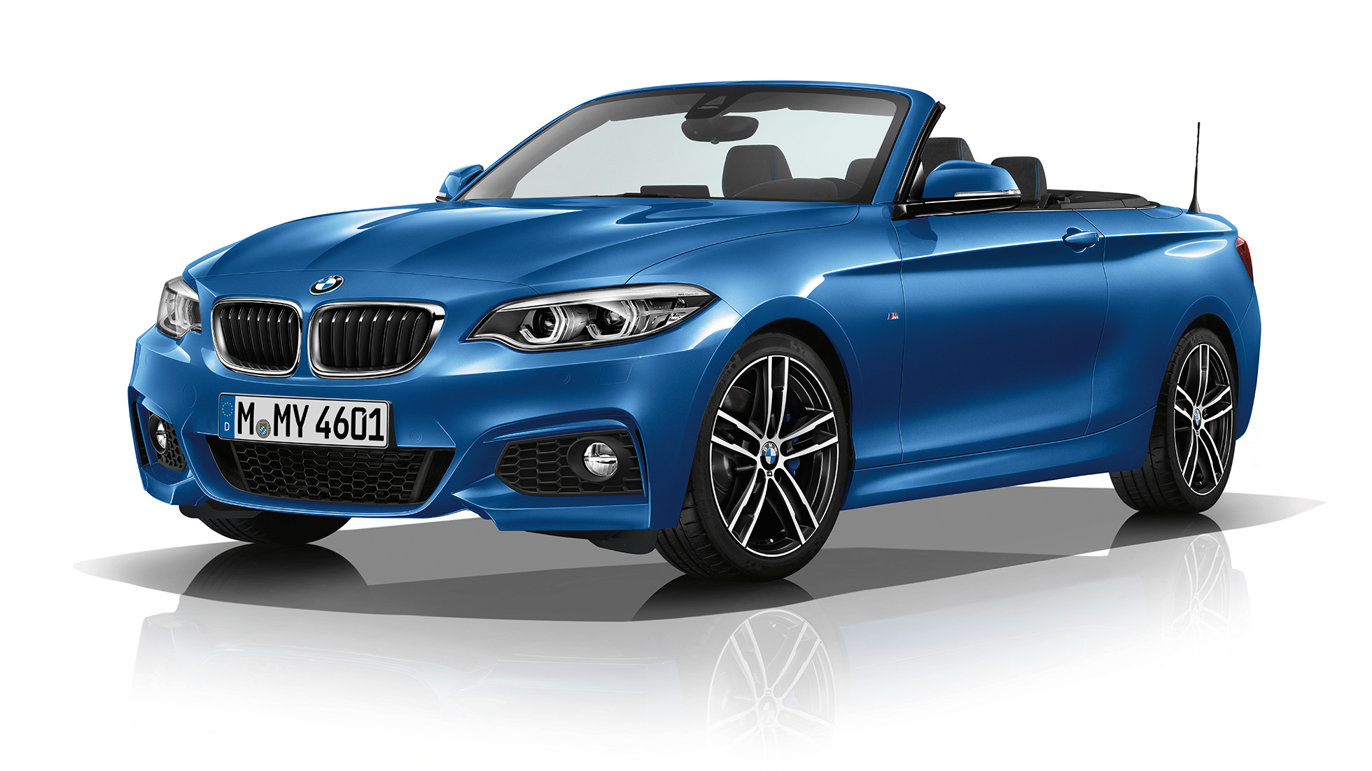 BMW 2. sērijas Cabrio, M Sport modeļa trīs ceturtdaļu priekšējais skats BMW 2. sērijas Cabrio, M Sport modeļa trīs ceturtdaļu priekšējais skats
