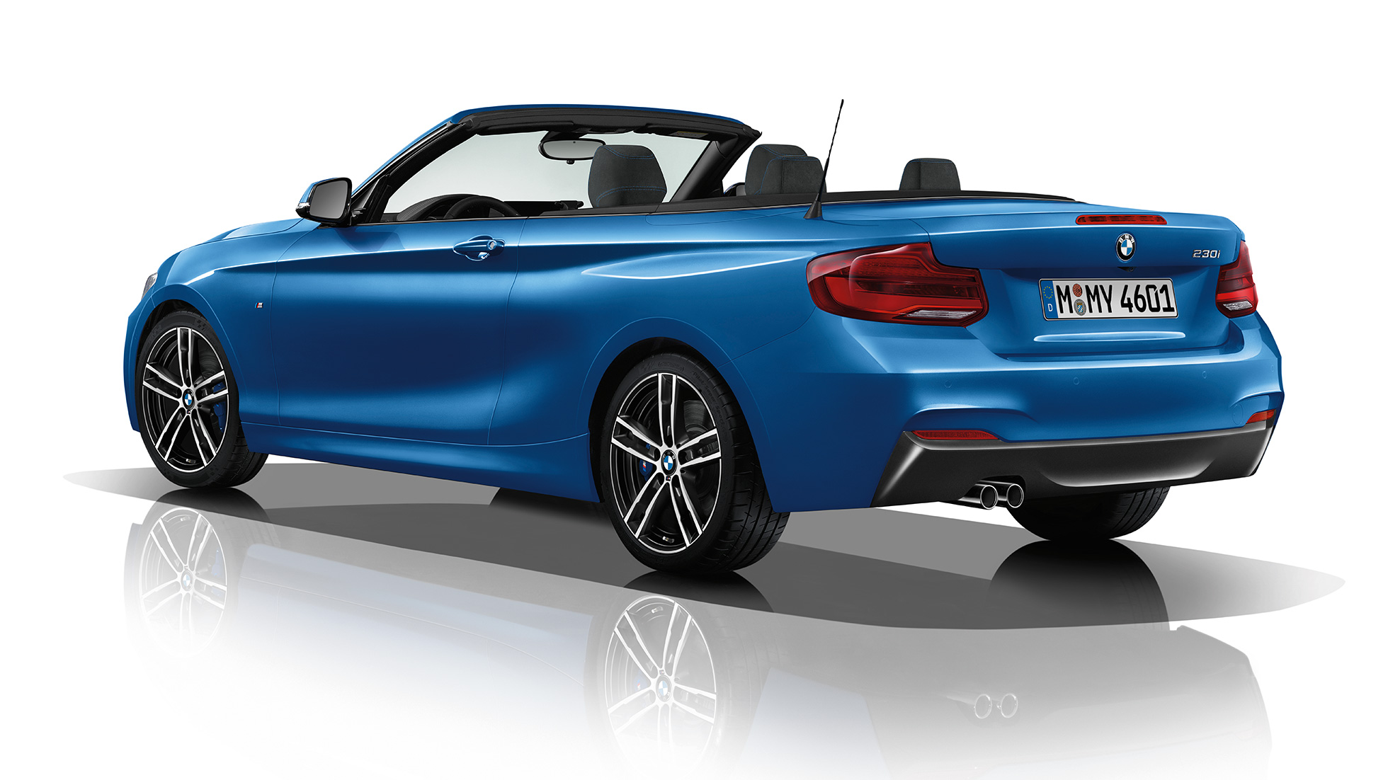 BMW 2. sērijas Cabrio, M Sport modeļa trīs ceturtdaļu aizmugures skats BMW 2. sērijas Cabrio, M Sport modeļa trīs ceturtdaļu aizmugures skats