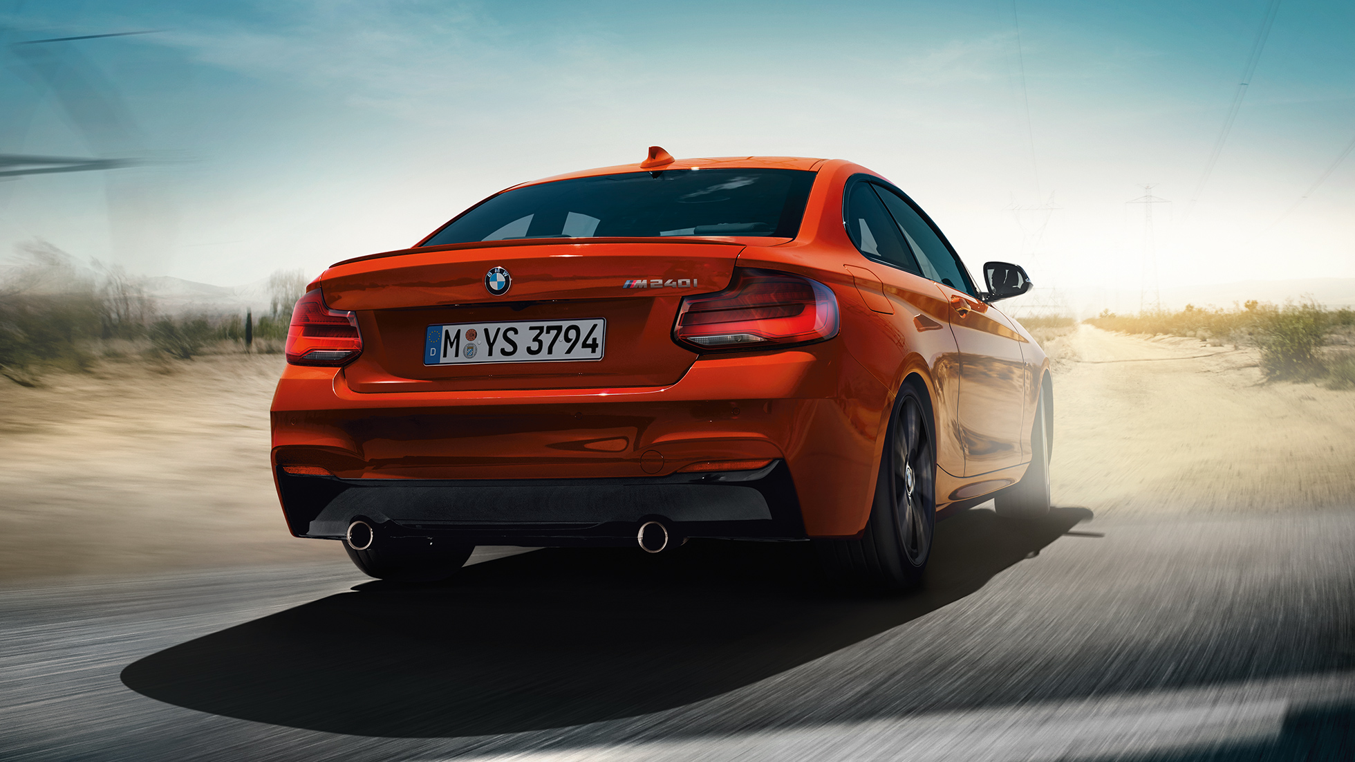 BMW 2.sērijas Coupé, aizmugures skats BMW 2.sērijas Coupé, aizmugures skats