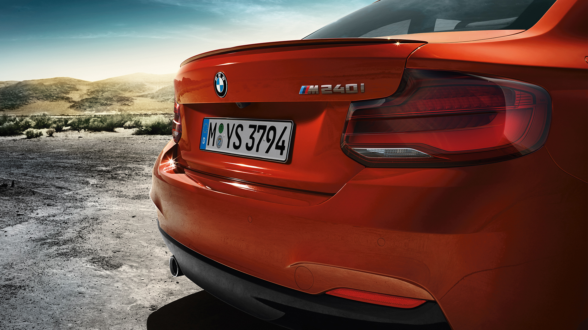 BMW 2. sērijas Coupé, modeļa nosaukums aizmugurē BMW 2. sērijas Coupé, modeļa nosaukums aizmugurē