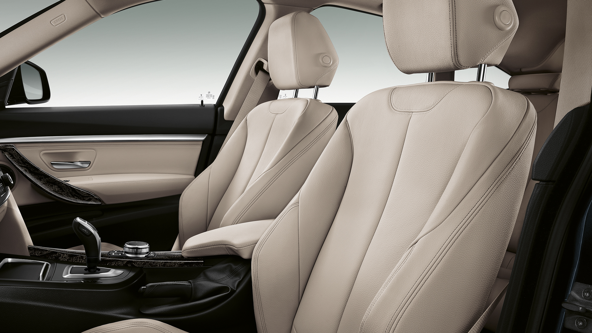 BMW 3.sērijas Gran Turismo, Sport Line modeļa kokpits BMW 3.sērijas Gran Turismo, Sport Line modeļa kokpits
