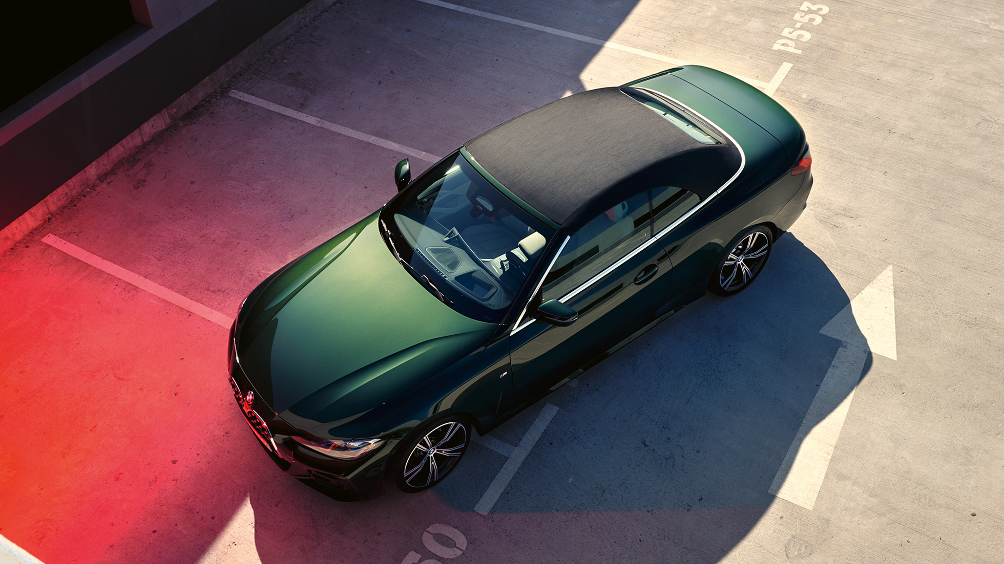 Skats no putna lidojuma, mīkstā seguma jumts, BMW 4. sērijas Cabrio, G23, 2020 BMW 4. sērijas Cabrio, G23, 2020, metāliska Sanremo Green krāsa, skats no putna lidojuma, mīkstā seguma jumts