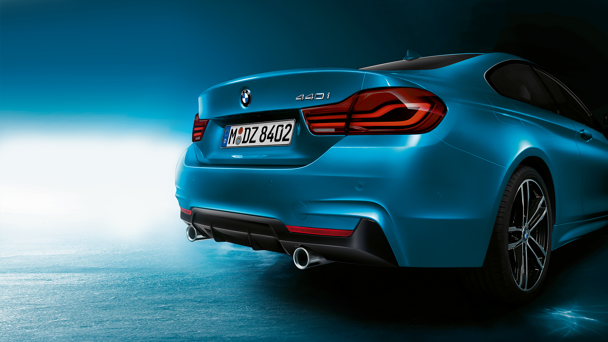 BMW 4. sērijas Coupé, modeļa nosaukums aizmugurē BMW 4. sērijas Coupé, modeļa nosaukums aizmugurē
