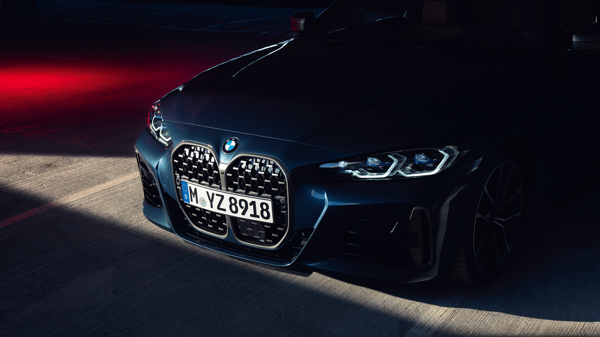 Priekšpuses skats, dubultais elipsveida režģis, BMW 4. sērijas Coupé, G22, 2020 BMW 4. sērijas Coupé, G22, 2020, metāliska Arctic Race Blue krāsa, priekšpuses skats, tuvplāns,dubultais elipsveida režģis