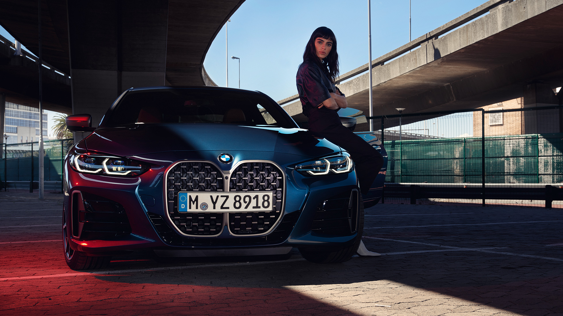Priekšpuses skats ar dubulto elipsveida režģi, priekšējiem lukturiem, BMW 4. sērijas Coupé, G22, 2020 BMW 4. sērijas Coupé, G22, metāliska Arctic Race Blue krāsa, 2020, priekšpuses skats ar dubulto elipsveida režģi, priekšējiem lukturiem un modeli