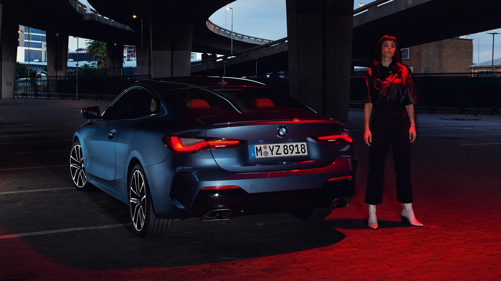 Aizmugures skats, aizmugurējie lukturi, BMW 4. sērijas Coupé, G22 BMW 4. sērijas Coupé, G22, 2020, metāliska Arctic Race Blue krāsa, aizmugures skats, aizmugurējie lukturi