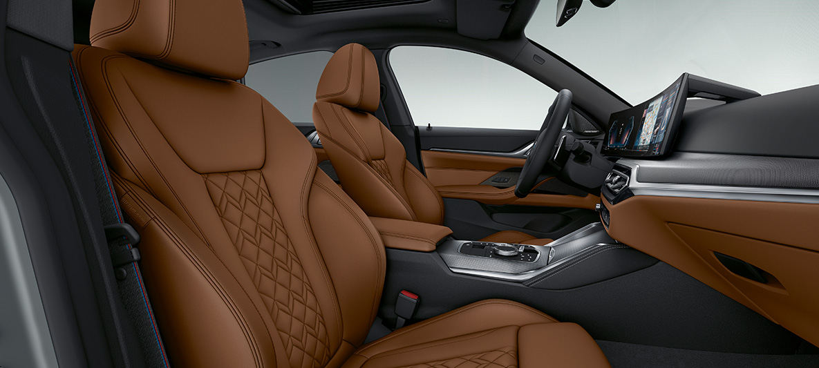 BMW Individual pilna Merino ādas apdare, Tartufo krāsa, BMW 4. sērijas Gran Coupé, Individual, G26, 2021, salons BMW Individual pilna Merino ādas apdare, Tartufo krāsa, BMW 4. sērijas Gran Coupé, Individual, G26, 2021, salons