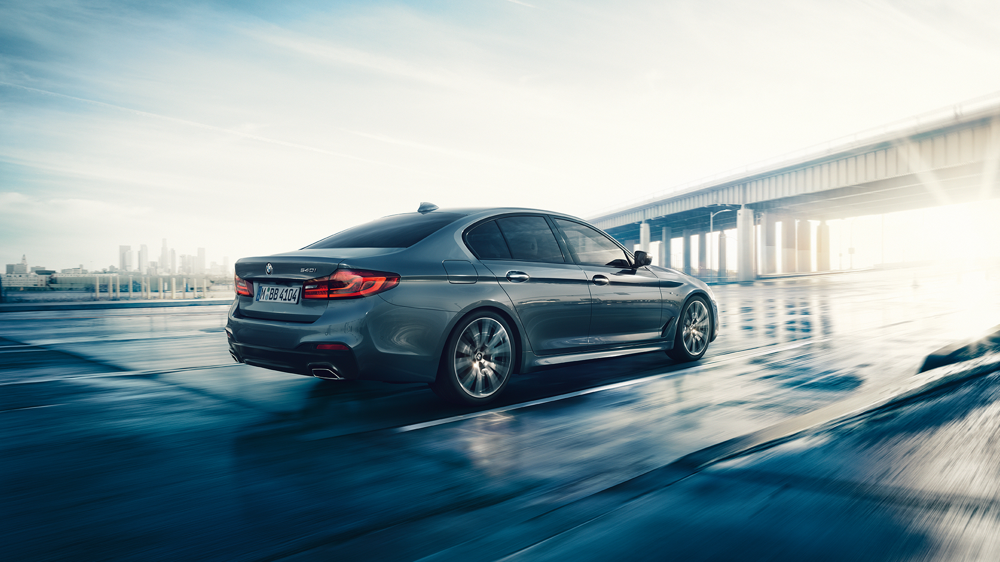 Aizmugure, BMW 5. sērijas Sedan Aizmugure, BMW 5. sērijas Sedan pamatinformācija, 540i Sedan G30, metāliska Bluestone krāsa, aizmugures skats