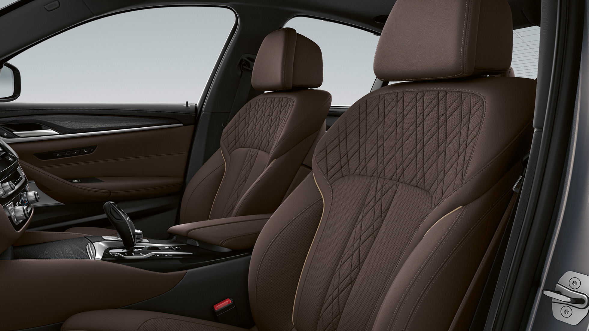 Apdare, BMW 5. sērijas Sedan, G30, Luxury Line Ekskluzīvas Nappa ādas apdare Mokka krāsā, ekskluzīvs šuvums ar kontrastējošām dekoratīvām maliņām, BMW 5. sērijas Sedan, 520d G30, 2020, Luxury Line, salons