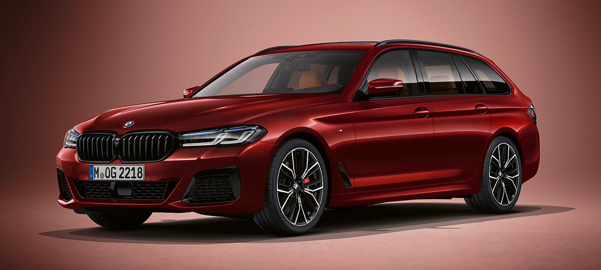 Individual krāsa, BMW 5. sērijas Touring G31 BMW 5. sērijas Touring Individual G31, atjaunināts, 2020, trīs ceturtdaļu priekšpuses skats, stāvošs automobilis