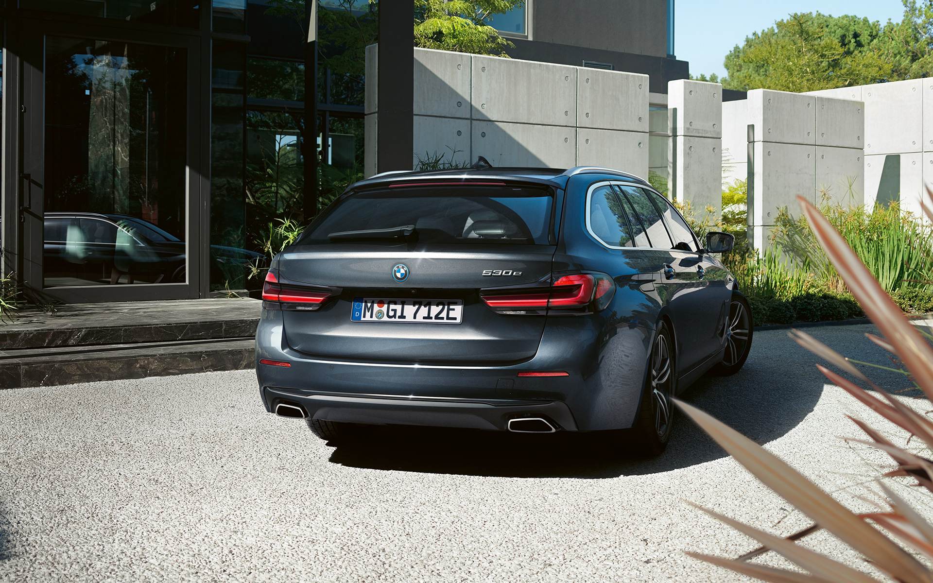 Aizmugurējais apakšējais spoileris un brīvas formas izpūtēja caurules, BMW 5. sērijas Touring, G31, LCI Aizmugurējais apakšējais spoileris un brīvas formas izpūtēja caurules, BMW 5. sērijas Touring G31, atjaunināts, 2020, Sophisto Grey krāsa, aizmugure