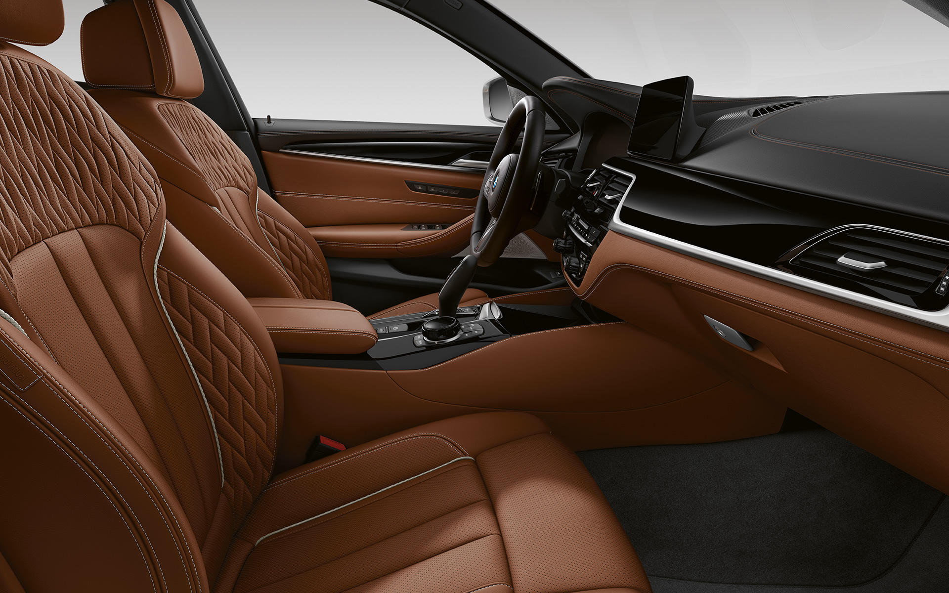 BMW 5. sērijas Touring G31, LCI, salons ar BMW Individual pilnu Merino ādas apdari – Tartufo krāsa BMW 5. sērijas Touring G31, atjaunināts, 2020, salons ar BMW Individual pilnu Merino ādas apdari – Tartufo krāsa