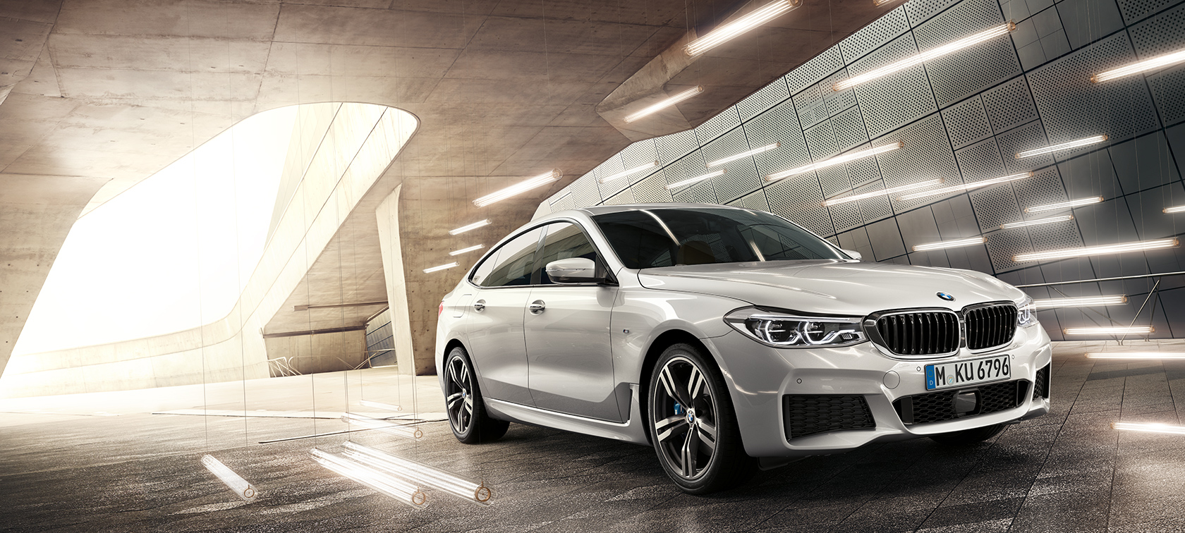 BMW 6. sērijas Gran Turismo, G32, trīs ceturtdaļu priekšpuses skats BMW 6. sērijas Gran Turismo, G32, 2017, metāliska Mineral White krāsa, trīs ceturtdaļu priekšpuses skats