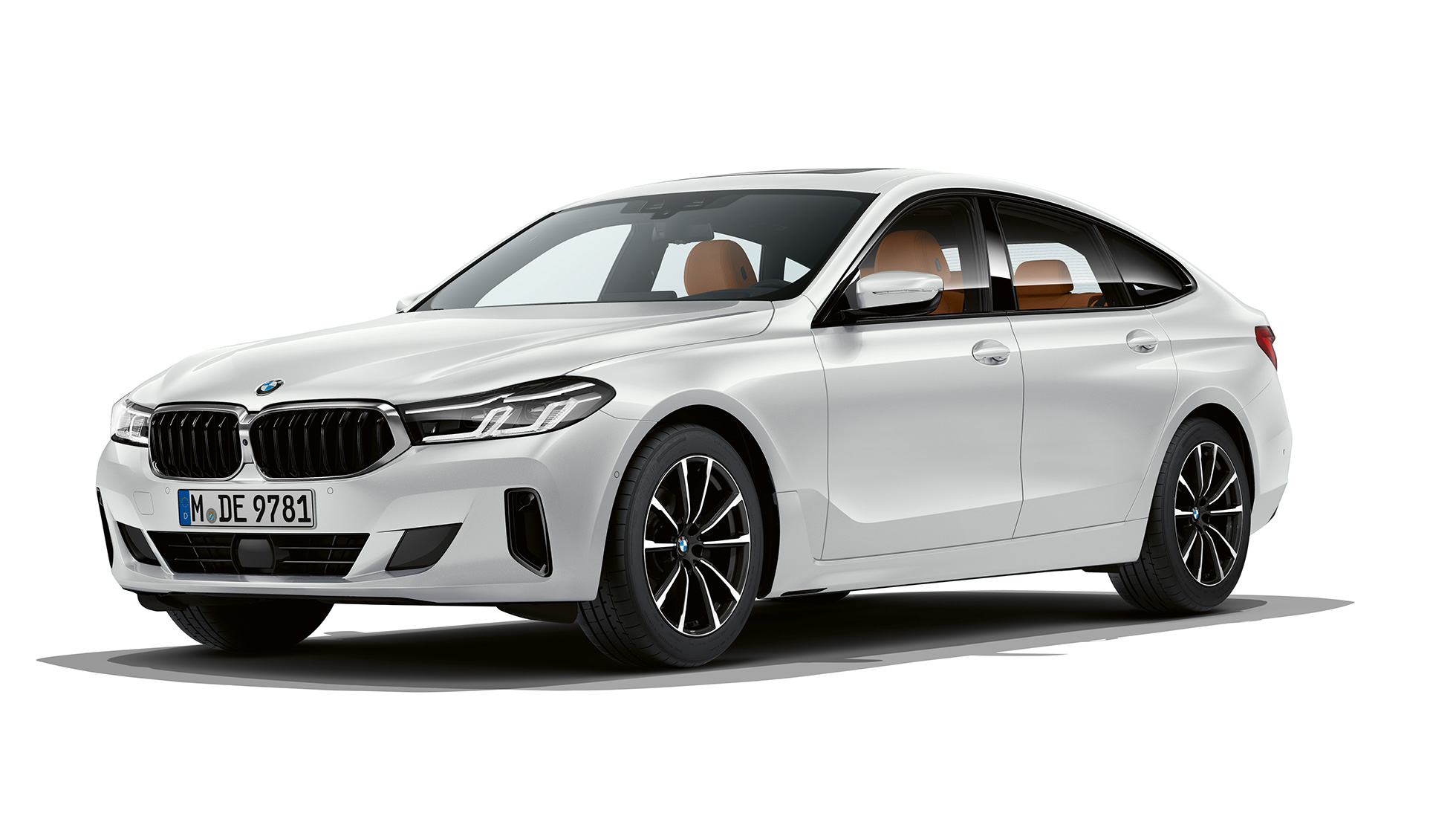 BMW 6. sērijas Gran Turismo, pamata aprīkojums, G32, 2020 BMW 6. sērijas Gran Turismo, G32, 620d, 2020, pamata aprīkojums, metāliska Mineral White krāsa, trīs ceturtdaļu priekšpuses skats
