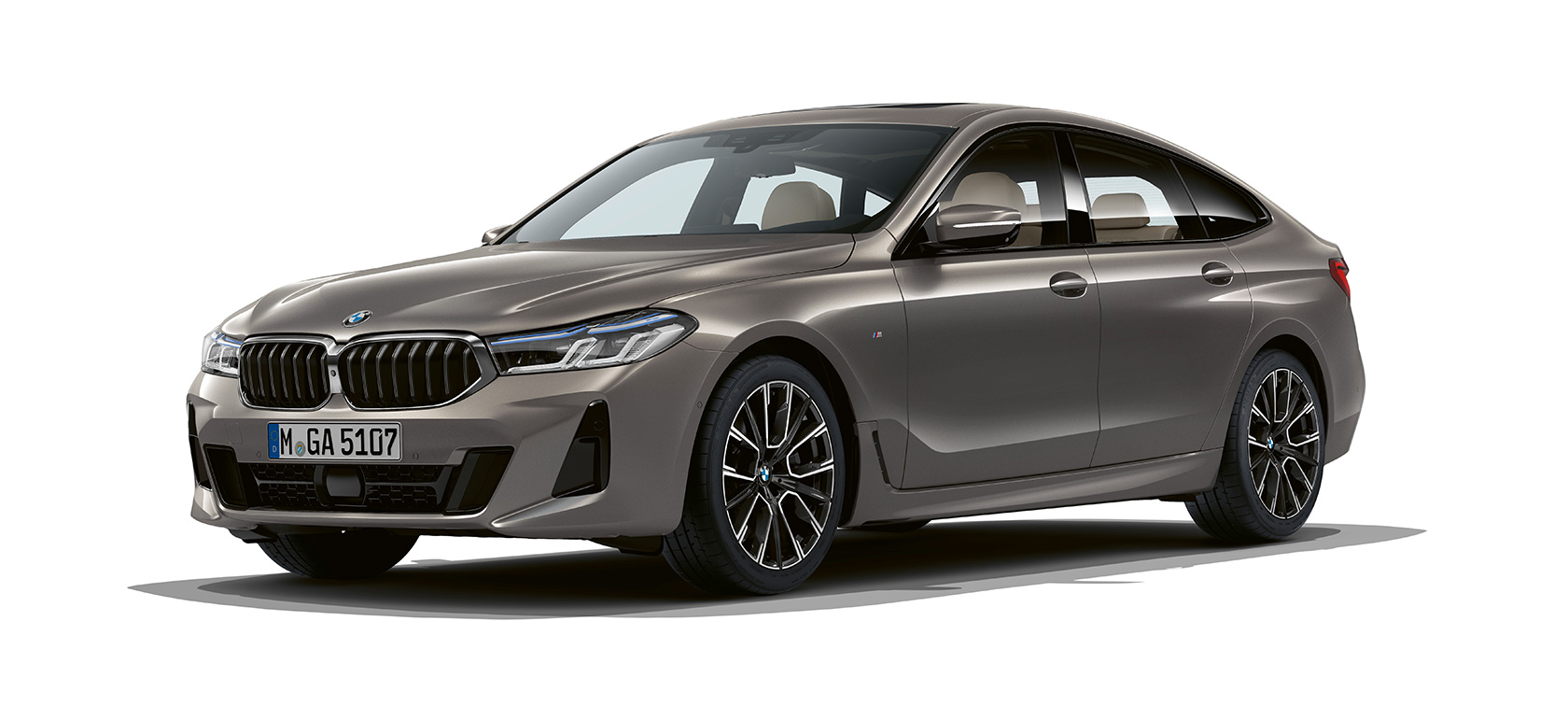 BMW 6. sērijas Gran Turismo G32, 2020 BMW 6. sērijas Gran Turismo 640i xDrive G32, 2020, Bernina Grey krāsā, trīs ceturtdaļu priekšpuses skats, sānskats
