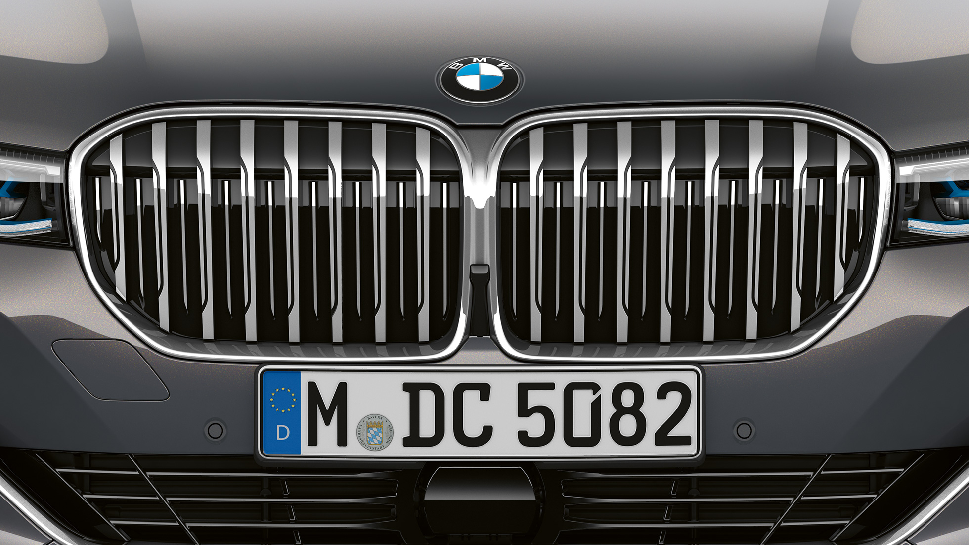 BMW 7. sērijas Sedan ar Pure Excellence virsbūves dizainu, pārnesumu pārslēgs BMW 7. sērijas Sedan ar Pure Excellence virsbūves dizainu BMW elipsveida režģa tuvplāns
