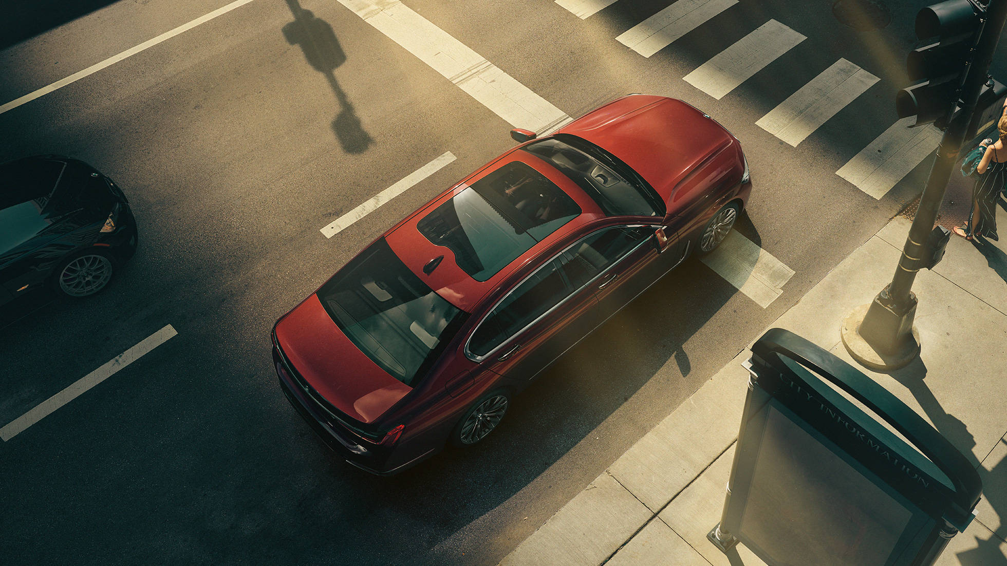 BMW Individual 7. sērijas Sedan no putna lidojuma Sarkans BMW Individual 7. sērijas Sedan no putna lidojuma
