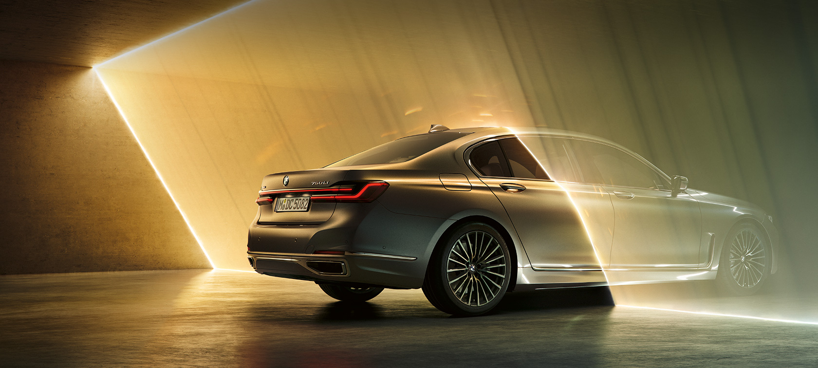 BMW 7. sērijas Sedan G11, G12, 2019, tehniskie dati BMW 7. sērijas Sedan G11, G12, 2019, Bernina Grey Amber Effect krāsā trīs ceturtdaļu skatā no priekšpuses, tuvplāns