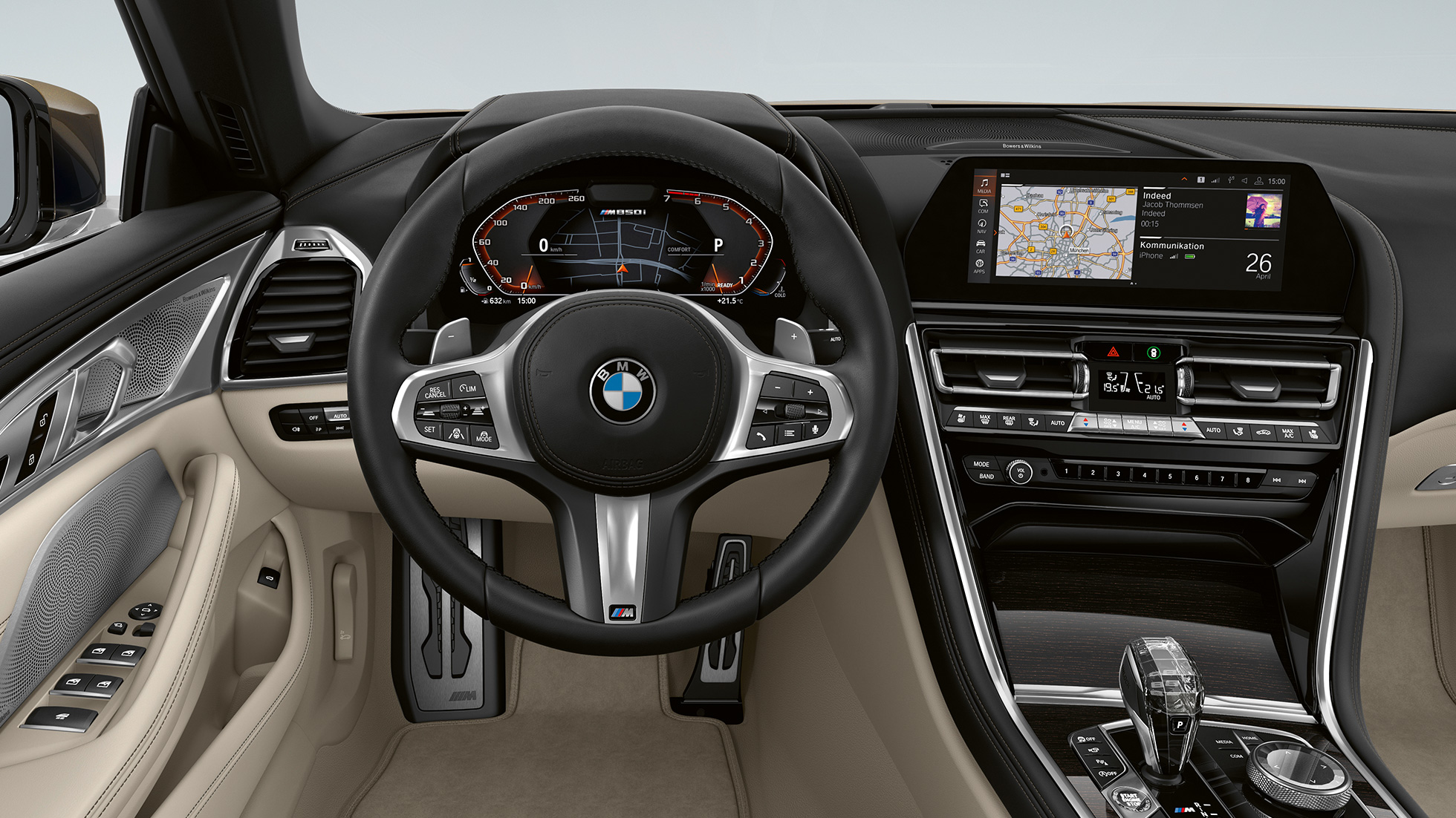 BMW M850i xDrive, metāliskā Dravit Grey krāsā, kokpits ar M ādas stūri. BMW M850i xDrive, metāliskā Dravit Grey krāsā, kokpits ar M ādas stūri.