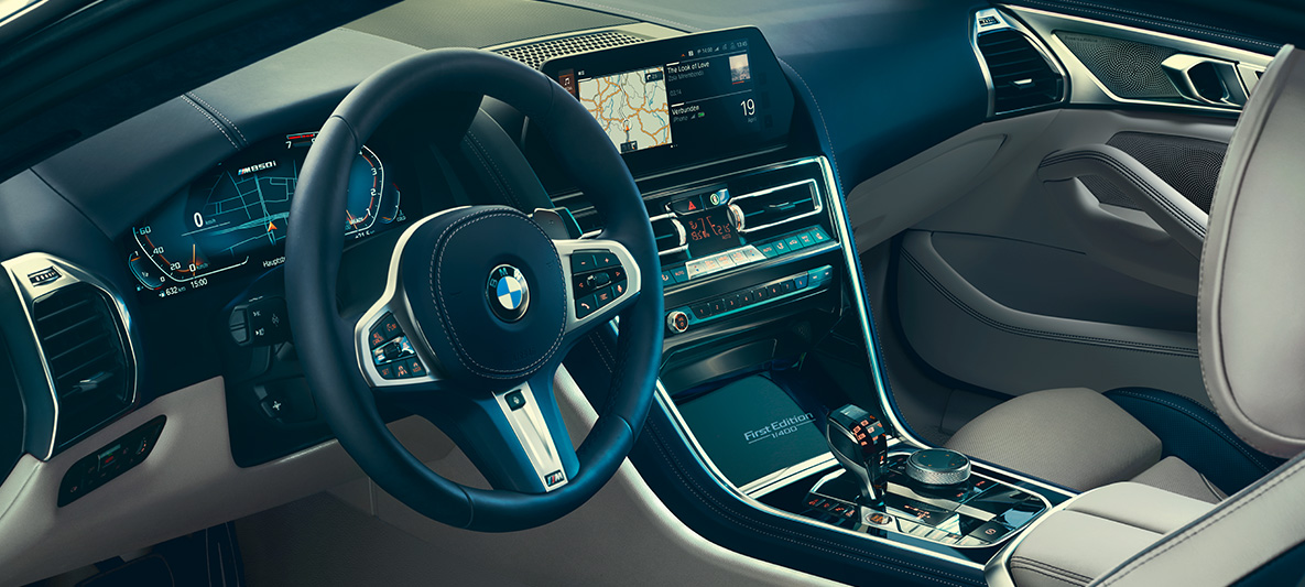 BMW M850i Coupé First Edition, vadītāja kokpits BMW M850i Coupé First Edition vadītāja kokpits