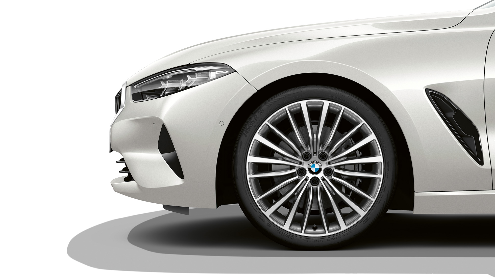 19 collu vieglmetāla divtoņu diski ar Multi-spoke 731. stilu. BMW 8. sērijas Coupé 19 collu vieglmetāla divtoņu diski ar Multi-spoke 731. stilu.