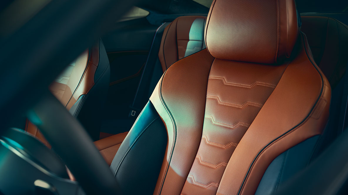 BMW 8. sērijas Coupé daudzfunkciju sēdeklis. BMW 8. sērijas Coupé daudzfunkciju sēdeklis ar Merino ādas apdari.